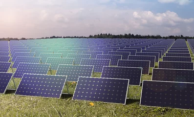 Foto auf Leinwand Duurzame energie met pv velden © emieldelange