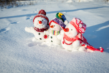 Happy snowman family