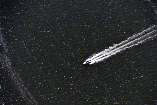 speedboot auf dem Peenestrom