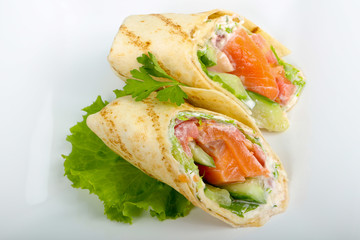Salmon bread roll
