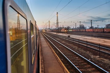 Obraz na płótnie Canvas Train journey looking out the window in twilight