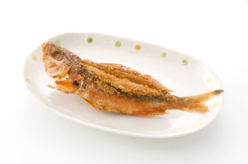 グルクン（タカサゴ）の唐揚げ