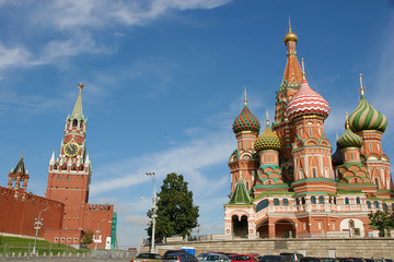 Fototapeta premium Moscow Kremlin and St. Basil Cathedral on Red Square
