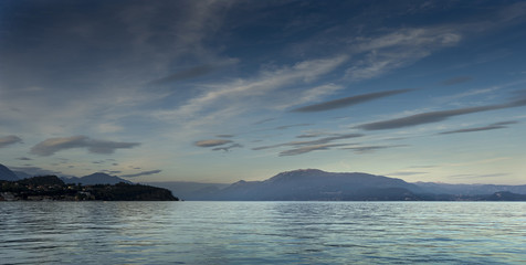 Obraz premium sunset on the Lake Garda