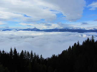 &Uuml;ber den Wolken