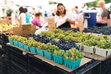 Naklejka premium Feira de produtos orgânicos na Union Square, Nova York 