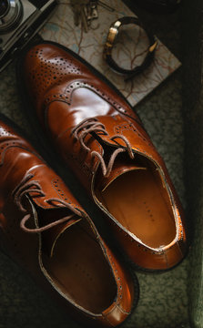 Men's Brown Vintage Brogue Shoes.