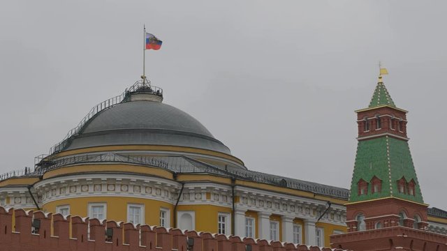 Kremlin Moscow Dome of Senate building Russian Flag tower