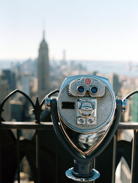 Telescope viewer with a view of the Empire State Building