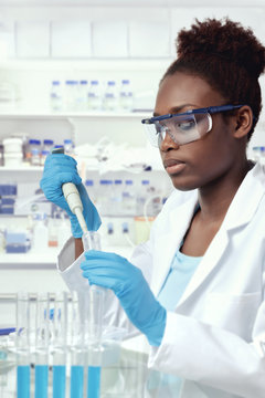 African-american scientist or graduate studenт works in the lab