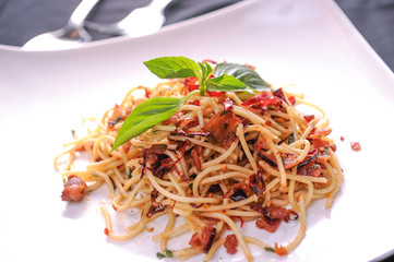 plate spaghetti with chilli