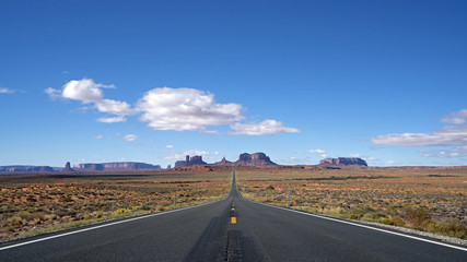 Fototapeta na wymiar Forrest Gump Road in Monument Valley