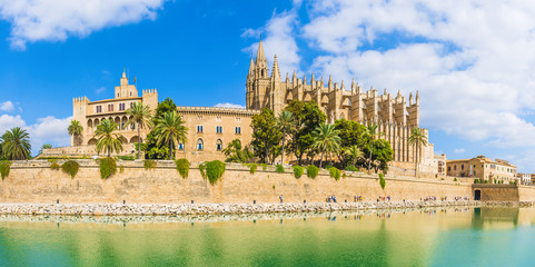The gothic Cathedral and medieval La Seu in Palma de Mallorca islands, Spain © Balate Dorin