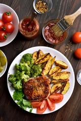 Fried meat with vegetables