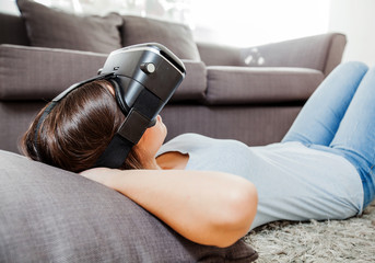 virtual reality device woman home