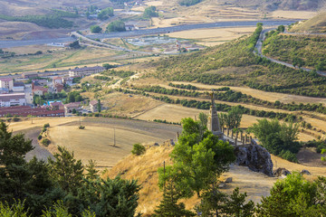 Naklejka premium Views of the valley surrounding Medinaceli, Spain, from the village