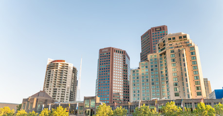 Obraz premium Melbourne skyscrapers at sunset - Victoria, Australia