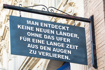Businessspruch 008 - Man entdeckt keine neuen L&auml;nder