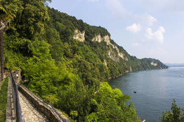 Fototapeta premium Santa Caterina del Sasso, Italy
