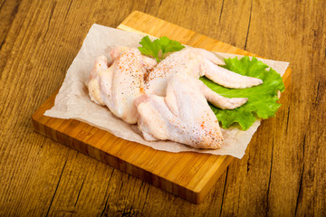 Raw chicken wings