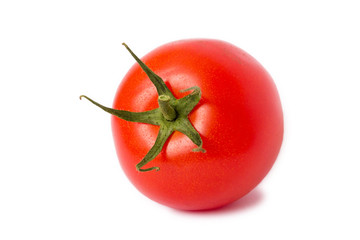 große rote Tomate mit Stengel auf weißem Hintergrund isoliert 