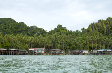 Obraz premium Home simple and lifestyle living with nature of Fishermen inhabiting the west coast of District Sawi Province Chumphon Thailand.