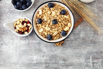 Oat flakes with milk, honey, blueberries, raspberries and nuts.