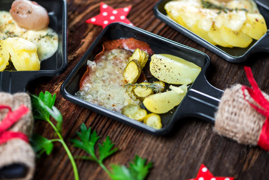 Raclette - Wurst und Käse - Platte - Jause - Zutaten - Grill - Grillen