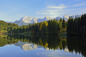 Wagenbrüchsee vor Karwendel bei Gerold, Klais