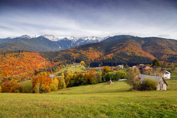 Fototapeta na wymiar Beautiful autumn landscape in Transylvania