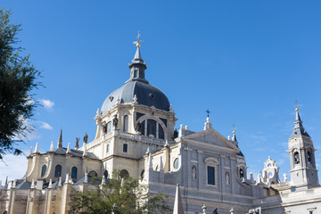 Obraz premium Cathédrale de l'Almudena de Madrid, Espagne