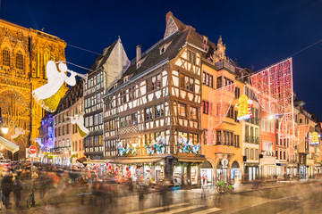 Fototapeta premium Jarmark bożonarodzeniowy w Strasburgu we Francji