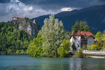 Fototapeta na wymiar Lake Bled in Spring