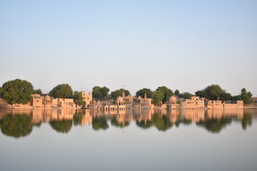 Fototapeta na wymiar historical monument gadisar lake jaisalmer rajasthan india