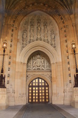 Fototapeta na wymiar un porche du palais de Westminster