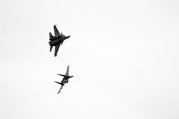 Fighters in the sky, the flight of the aircraft, a beautiful Airshow