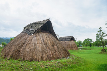 竪穴式住居