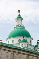 Obraz premium Old stone Orthodox Church in Russia.
