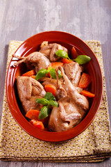 Braised quails with vegetables