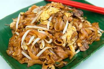 Fried flat noodle