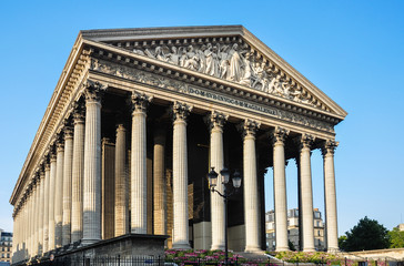 Église de la Madeleine, style architectural néoclassique, Paris, France