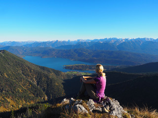Auf dem Heimgarten - Blick über dem Walchensee