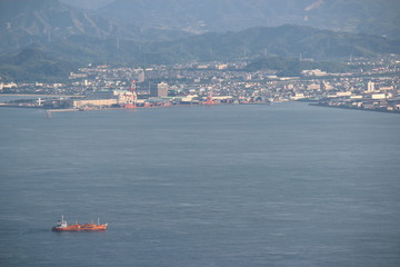しまなみ海道を渡る船
