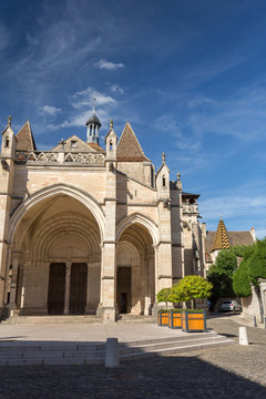 La Basilique Coll&eacute;giale Notre Dame de Beaune