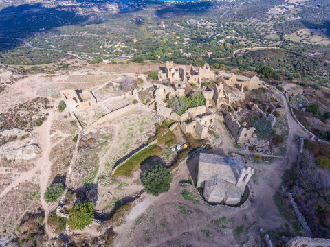 Occi ist ein verlassenes Dorf oberhalb von Lumio bei Calvi auf Korsika