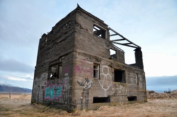 アイスランド　廃墟　iceland island ruins