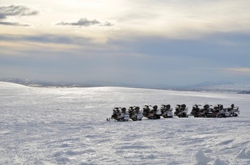アイスランド　スノーモービルツアー　ラング氷河　スーパージープ　モンスタートラック　ゴールデンサークル　冬　iceland island snowmobile langjokull golden circle winter glacier © Enken