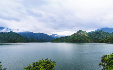 Fototapeta na wymiar 田子倉湖の風景