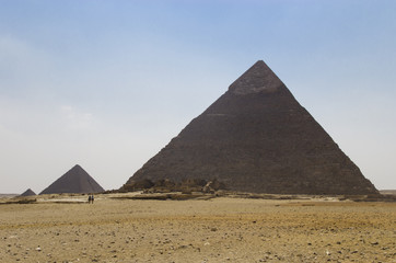Fototapeta na wymiar Landscape with the pyramids of Khafre in the foreground