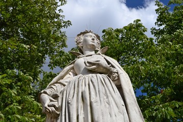 Statue of Mary Stuart, in Paris, in Luxembourg Garden (Queen of Scots and Queen consort of France)  - 177686378
